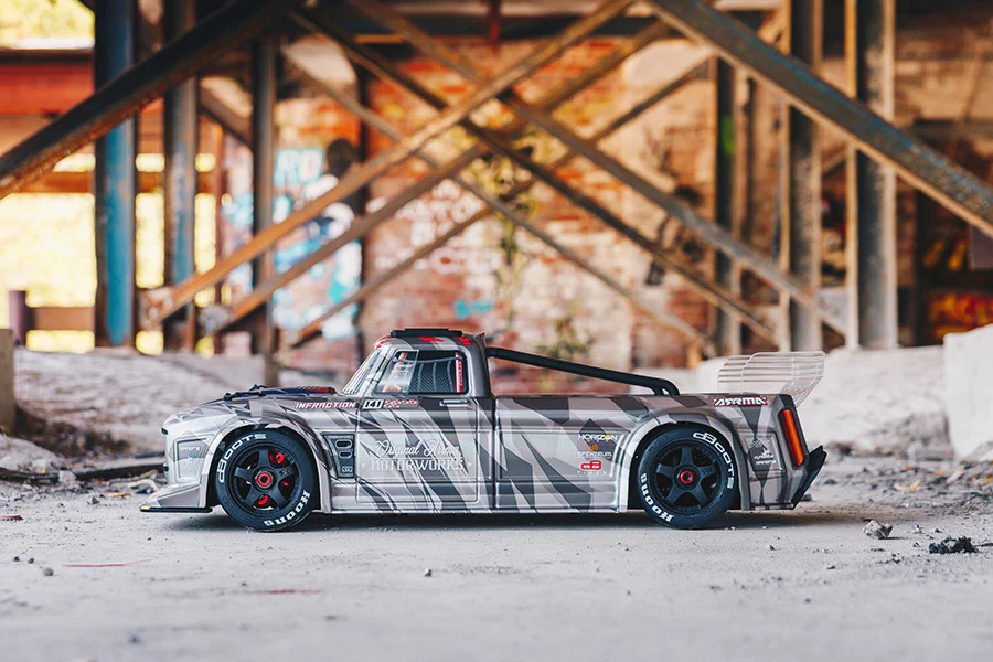 Arrma Street Bash Infraction Resto Mod BLX 6S RTR 1/7 ARA7615V2 - Image 27
