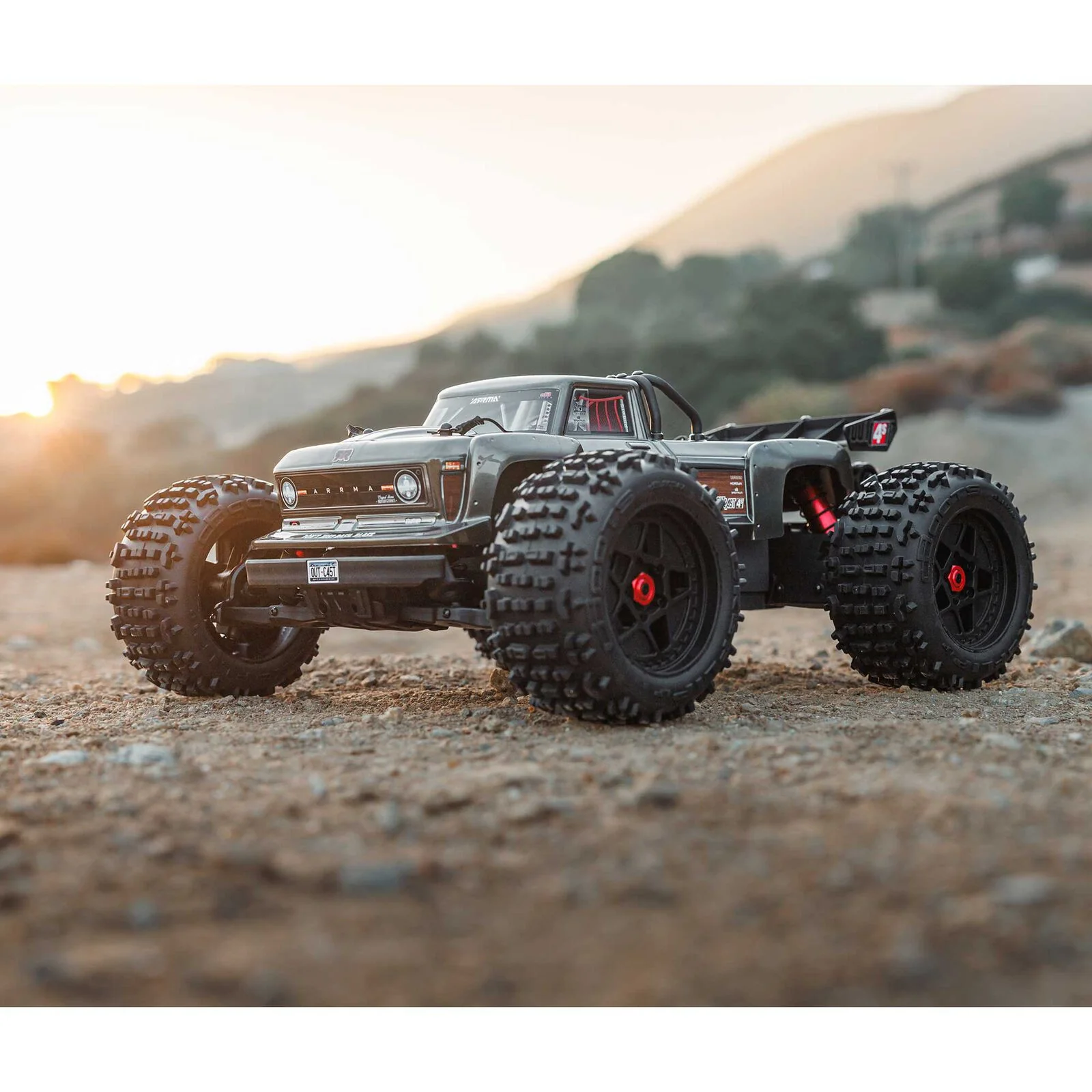 Arrma Truggy Outcast 4S V2 4x4 BLX RTR ARA4410V2 - Image 18