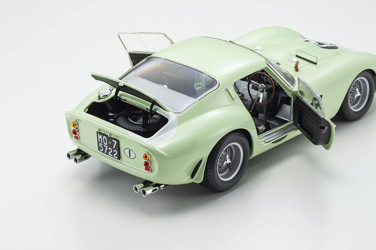 Kyosho Diecast Ferrari 250 GTO Goodwood Tourist Trophy 1/18 KS08438C - Image 7