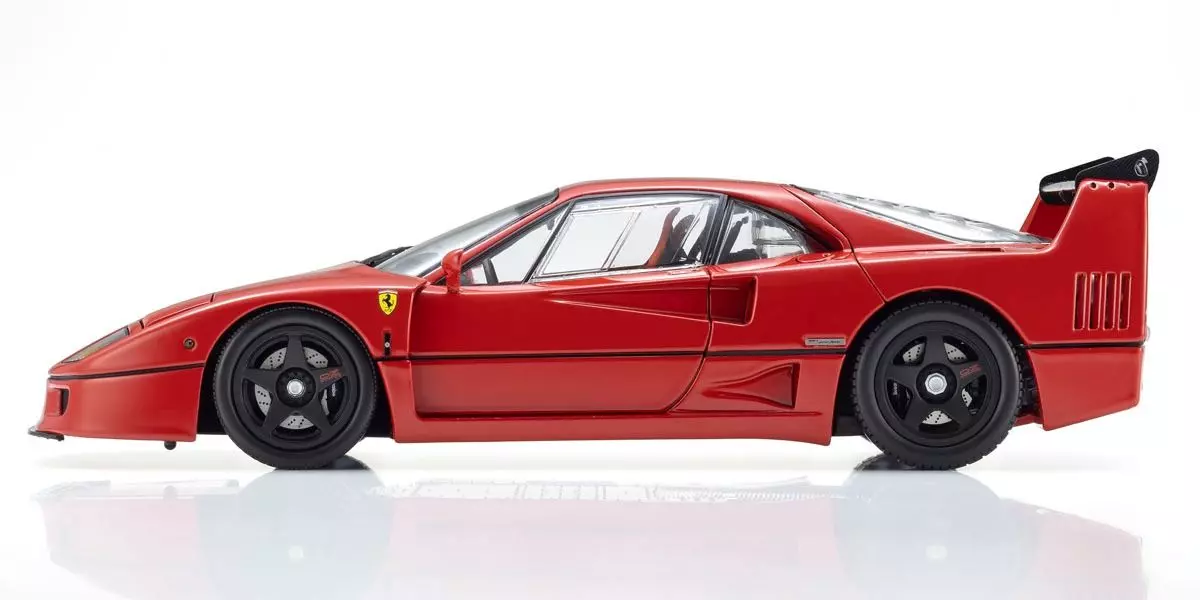 Kyosho Diecast Ferrari F40 Ultime 1/18 KS08416RLM - Image 3
