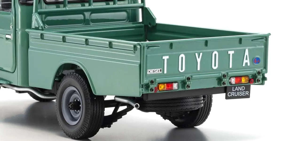 Kyosho Diecast Toyota Land Cruiser 40 Pick Up 1980 Fashion Green 1/18 KS08958FG - Image 6