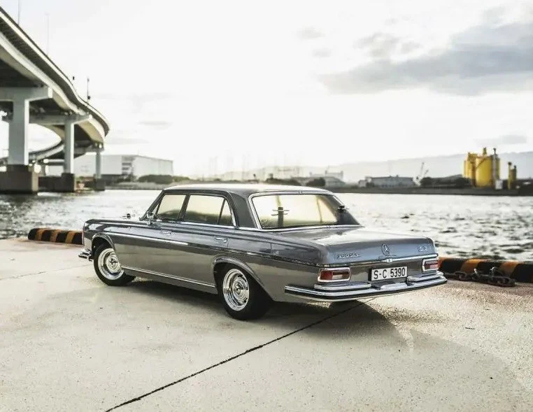 Kyosho Fazer MK2 Mercedes Benz 300 SEL 1971 Readyset 34436T1B - Image 7