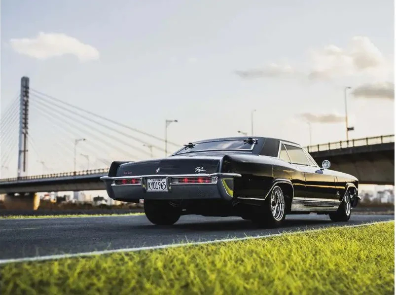 Kyosho Fazer MK2 Readyset Buick Riviera 1965 Regal Black 34434T1B - Image 6