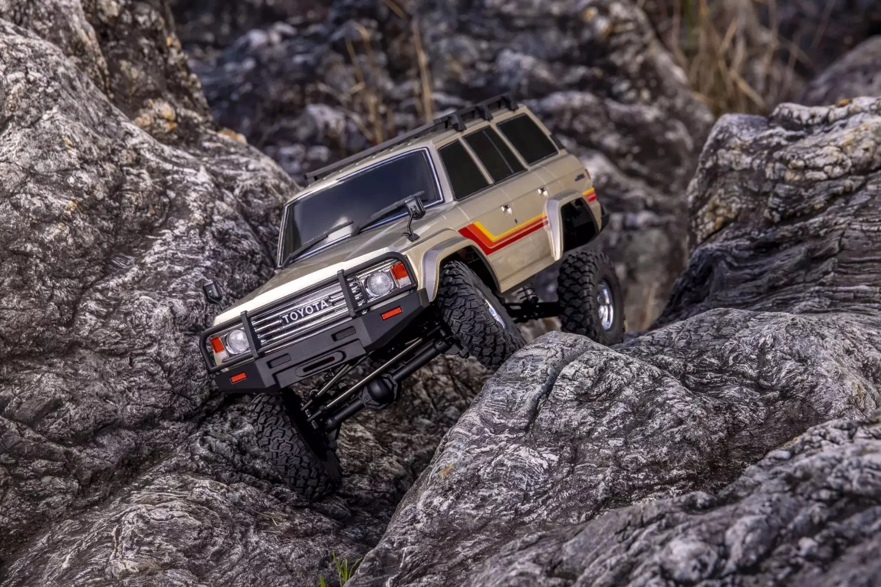 Kyosho KC10 Toyota Land Cruiser 60 Crawler 4WD 34801 - Image 11