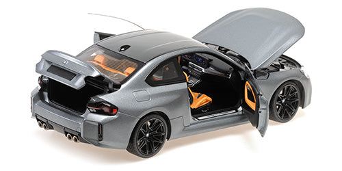 MiniChamps BMW M2 2022 Gris Mate 1/18 110023121 - Image 3