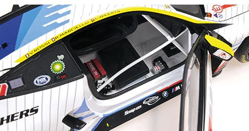 MiniChamps BMW M4 GT3 46 12 Heures de Bathurst 2025 1/18 110252046 - Image 5