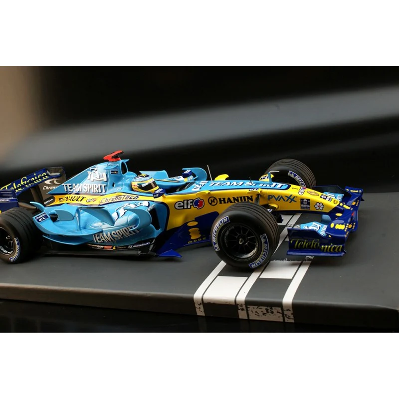 MiniChamps Renault R26 Fernando Alonso F1 Brésil 2006 117061801 - Image 3