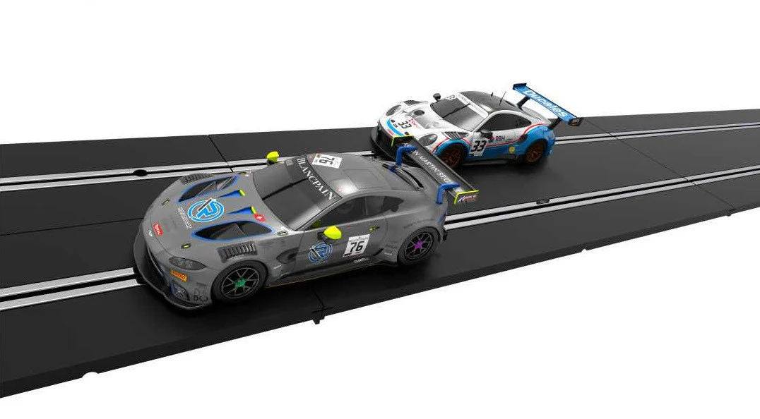 Scalextric Circuit ARC AIR World GT C1434P - Image 3