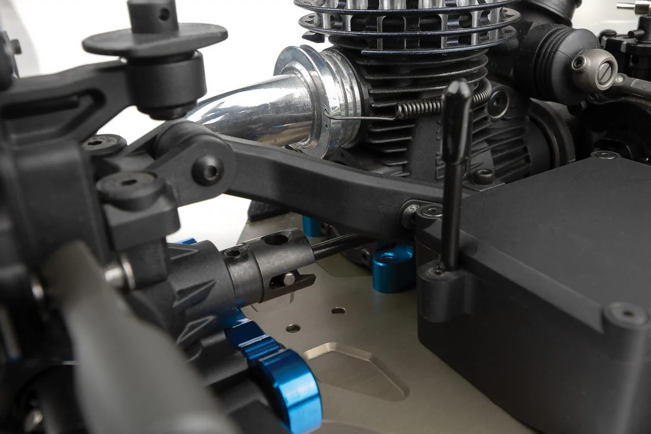 Team Associated Buggy RC8B4.1 Nitro Team KIT 80949 - Image 3